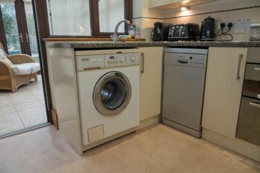 Beautiful Bexhill Cottage With Garden 3 Mins Walk To Beach Exteriér fotografie